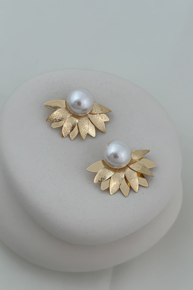 Flower Golden Pearl Earrings